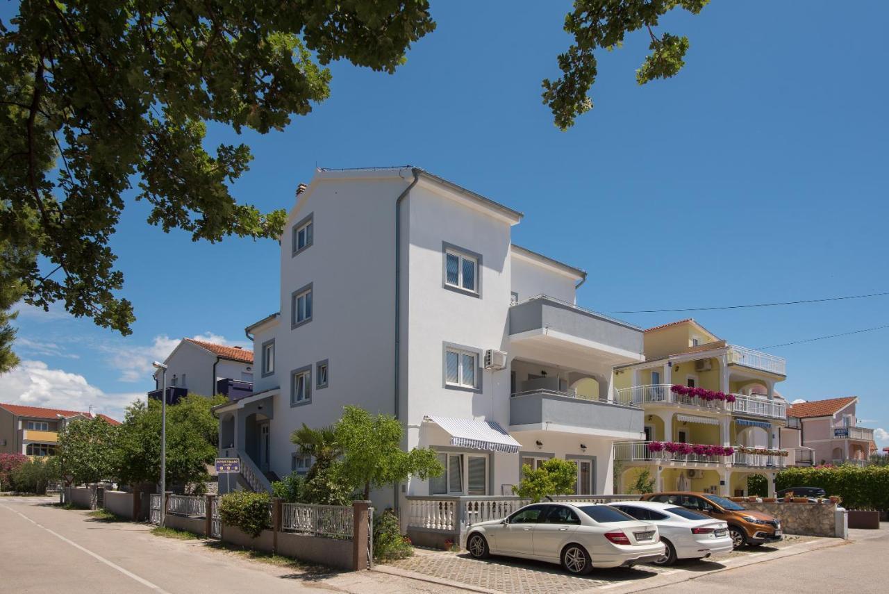 Apartments Lovric Водице Экстерьер фото