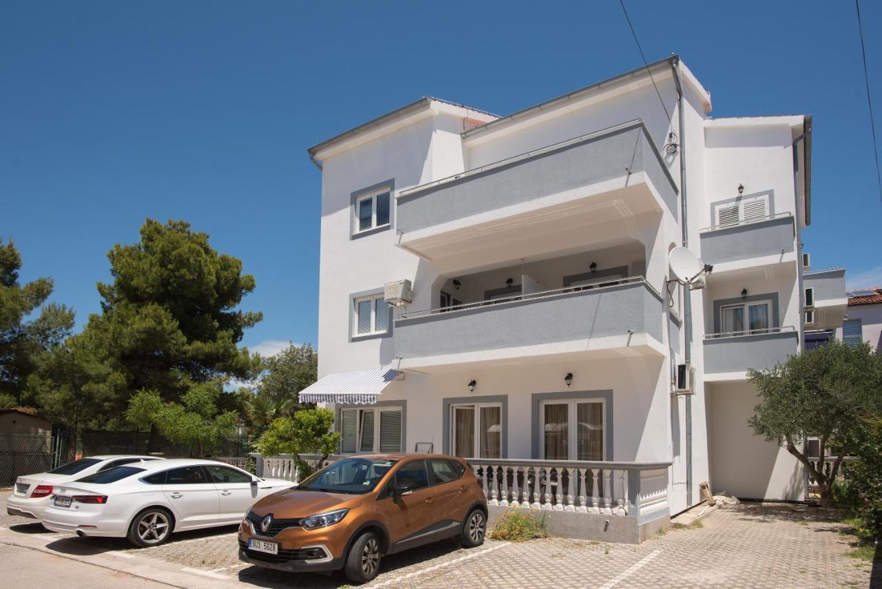 Apartments Lovric Водице Экстерьер фото