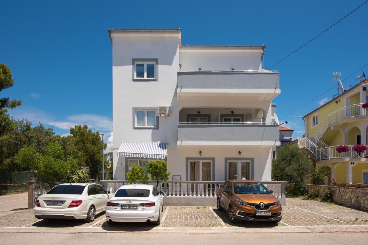 Apartments Lovric Водице Экстерьер фото