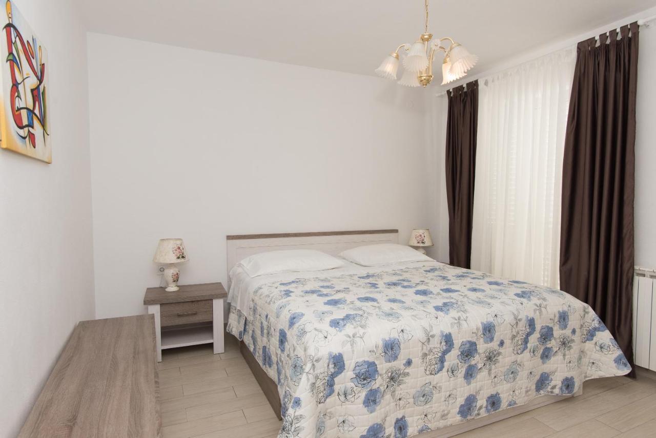 Apartments Lovric Водице Экстерьер фото