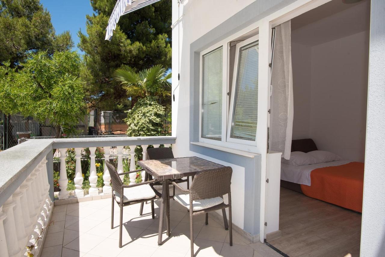 Apartments Lovric Водице Экстерьер фото
