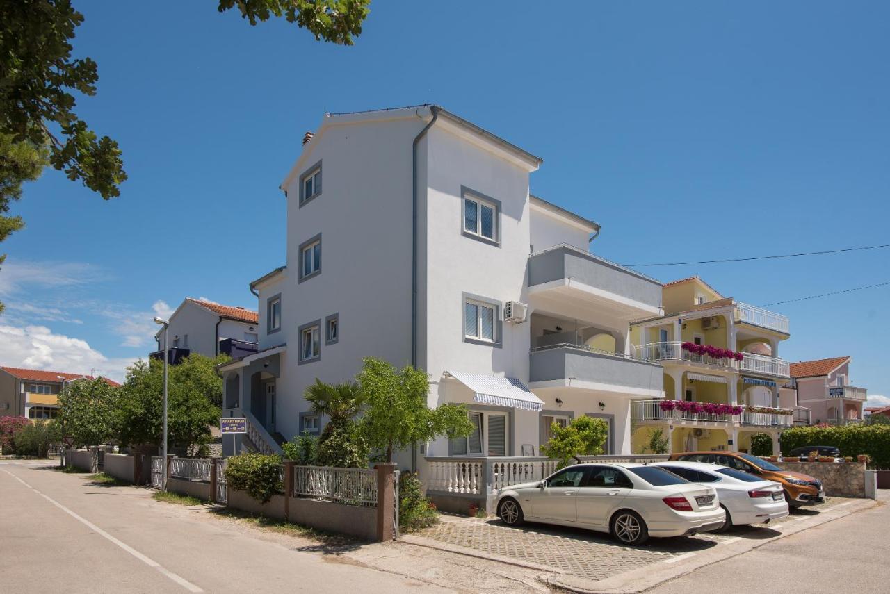 Apartments Lovric Водице Экстерьер фото
