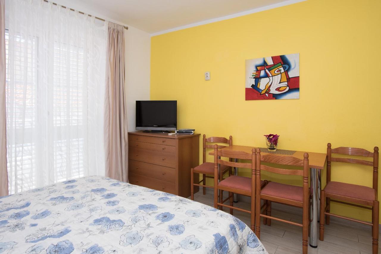 Apartments Lovric Водице Экстерьер фото