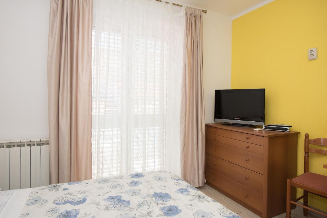 Apartments Lovric Водице Экстерьер фото