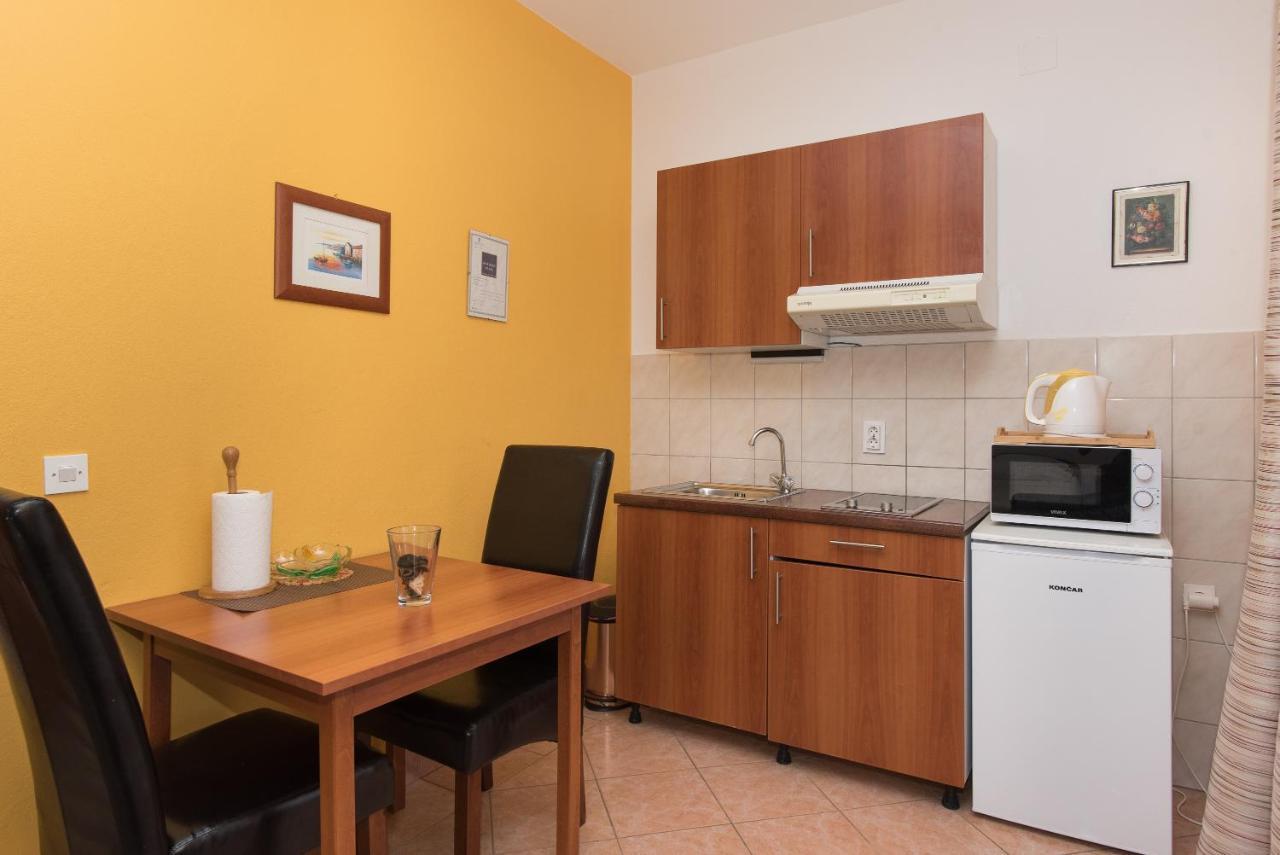 Apartments Lovric Водице Экстерьер фото