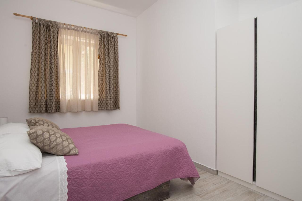Apartments Lovric Водице Экстерьер фото