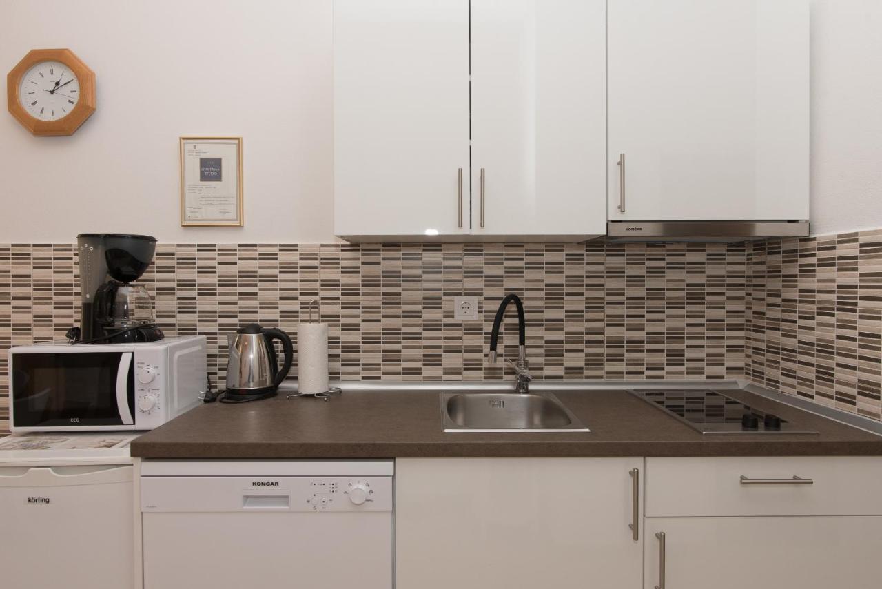 Apartments Lovric Водице Экстерьер фото