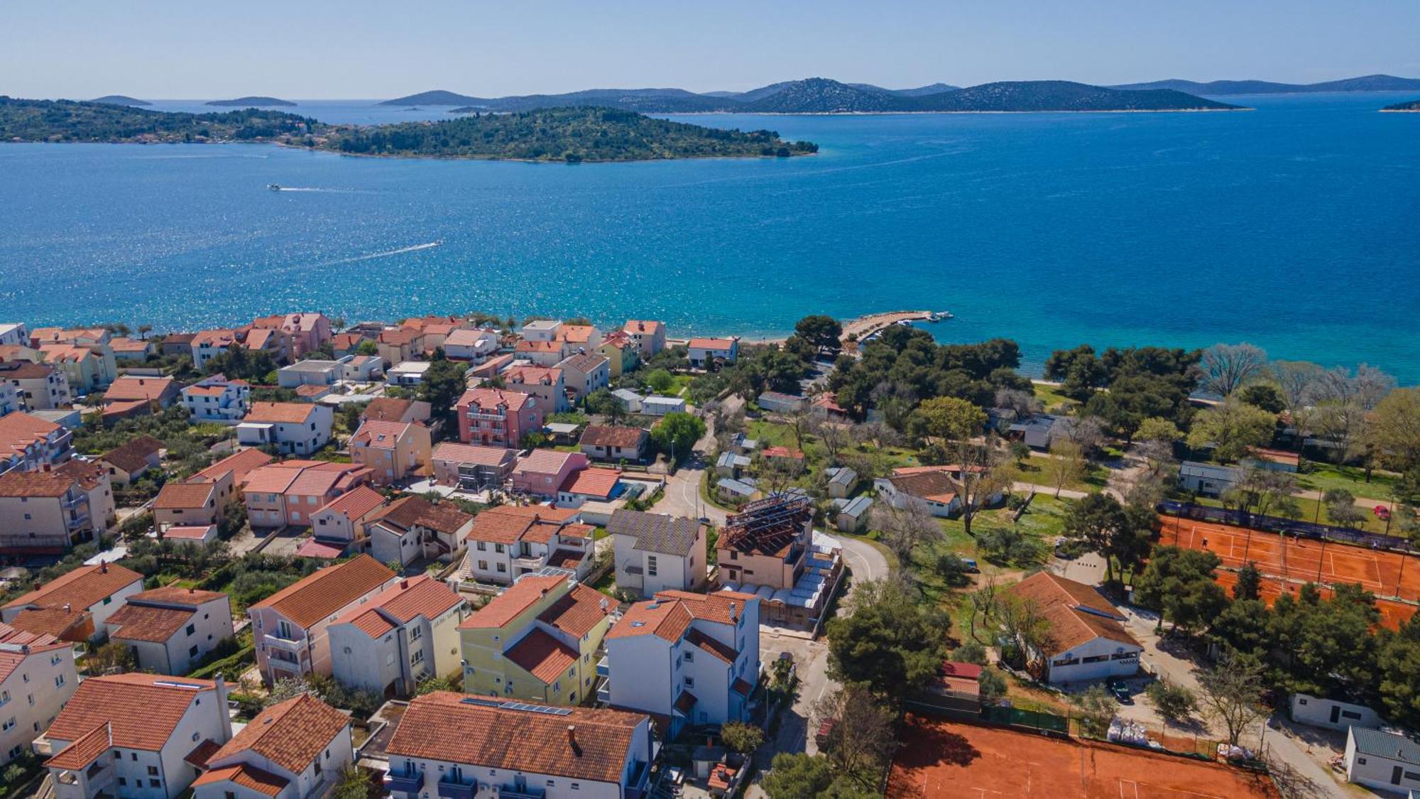 Apartments Lovric Водице Экстерьер фото