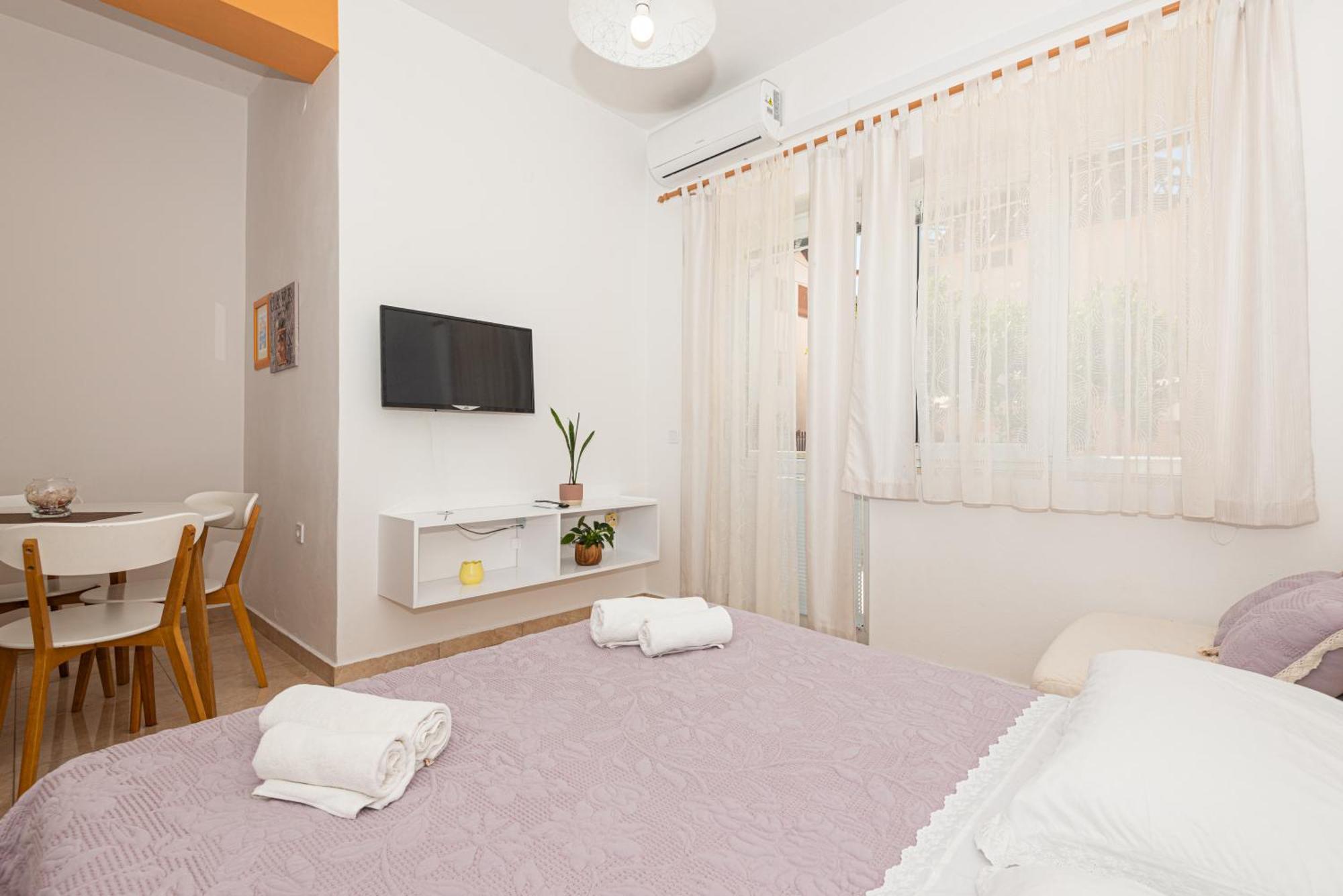 Apartments Lovric Водице Экстерьер фото