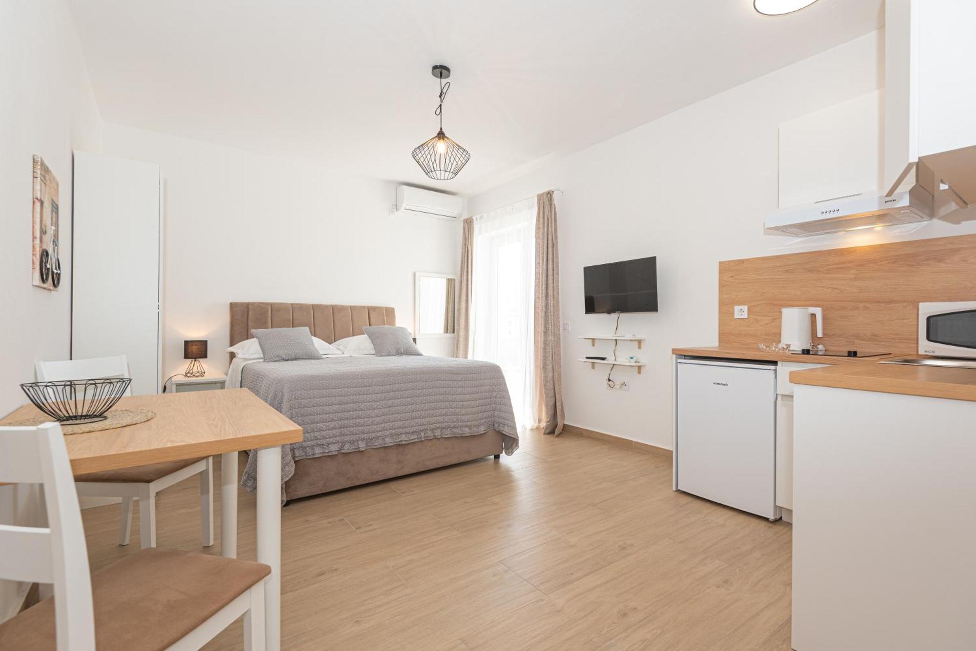 Apartments Lovric Водице Экстерьер фото
