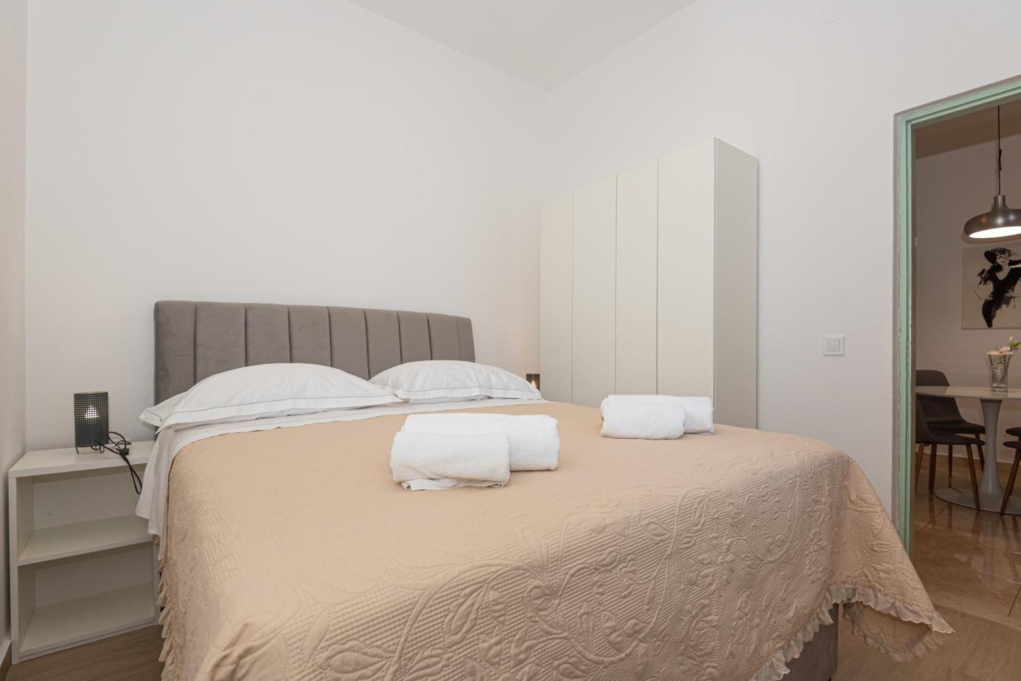 Apartments Lovric Водице Экстерьер фото